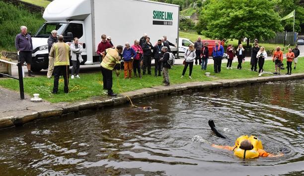 West Yorkshire Fire And Rescue Service (WYFRS) Demonstrate Water Rescue For Boat Safety Week