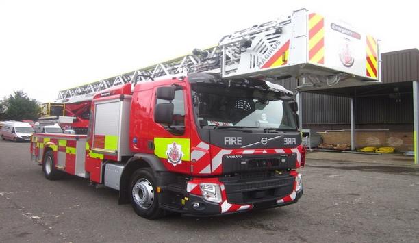 Two UK Fire & Rescue Services Innovate With Emergency One’s Tallest Articulating Turntable Ladder Appliances