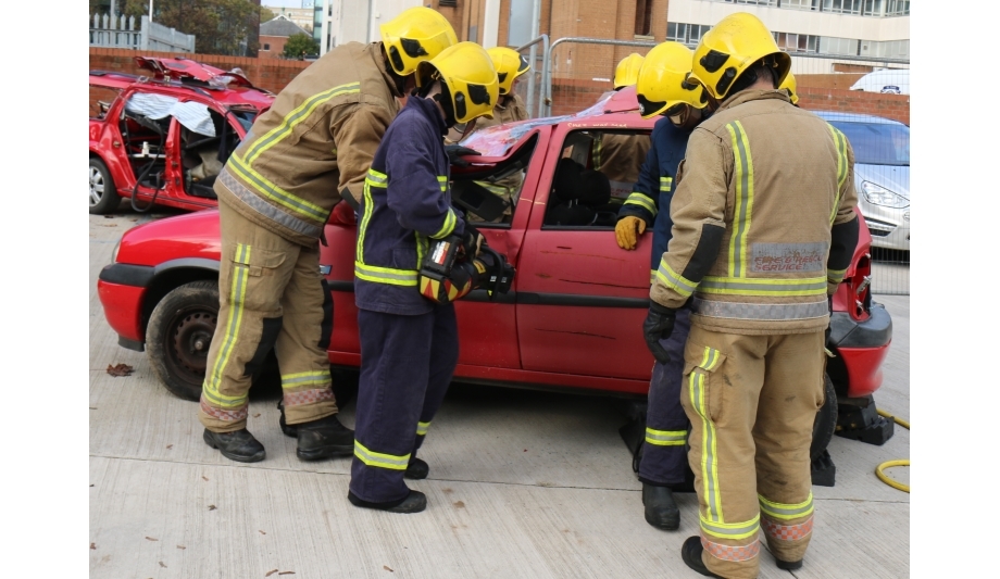 Avon Fire & Rescue Service Provides Positive Role Models And Fire Safety Course Alongwith Catch22