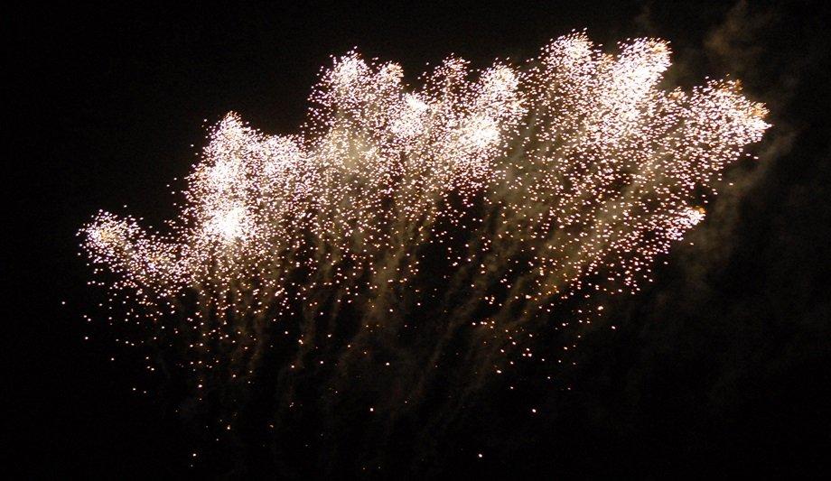 Responsible Bonfire Revelers Thanked By West Yorkshire Fire And Rescue Service