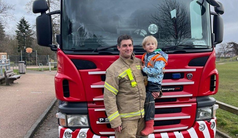 Firefighter Battles For Charity: Edinburgh Marathon Run By Accident Survivor