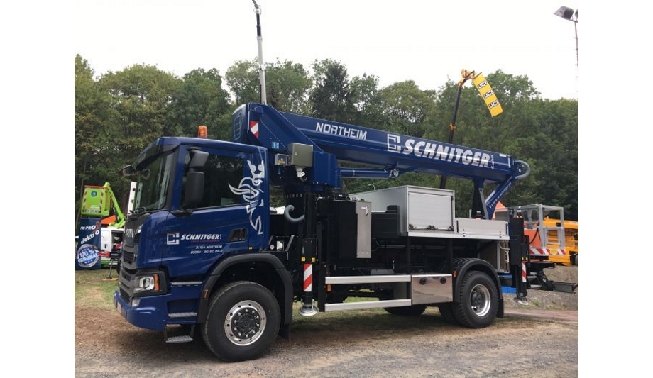 Bronto Skylift Unveils The Latest S35EM Truck Mounting Vehicle Platform