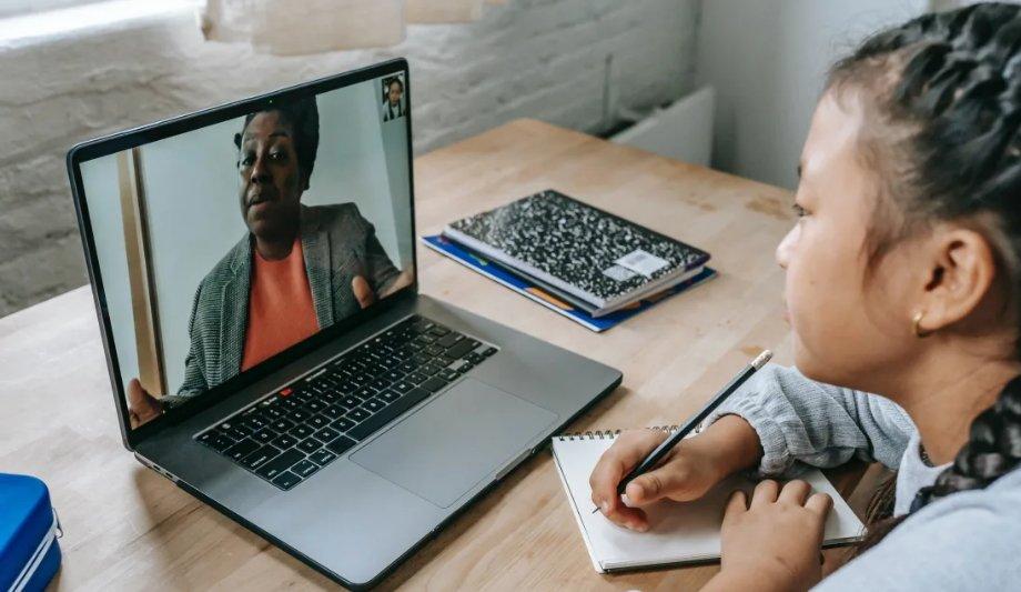 Chubb Donates Laptops To Support Pupils With Remote Learning