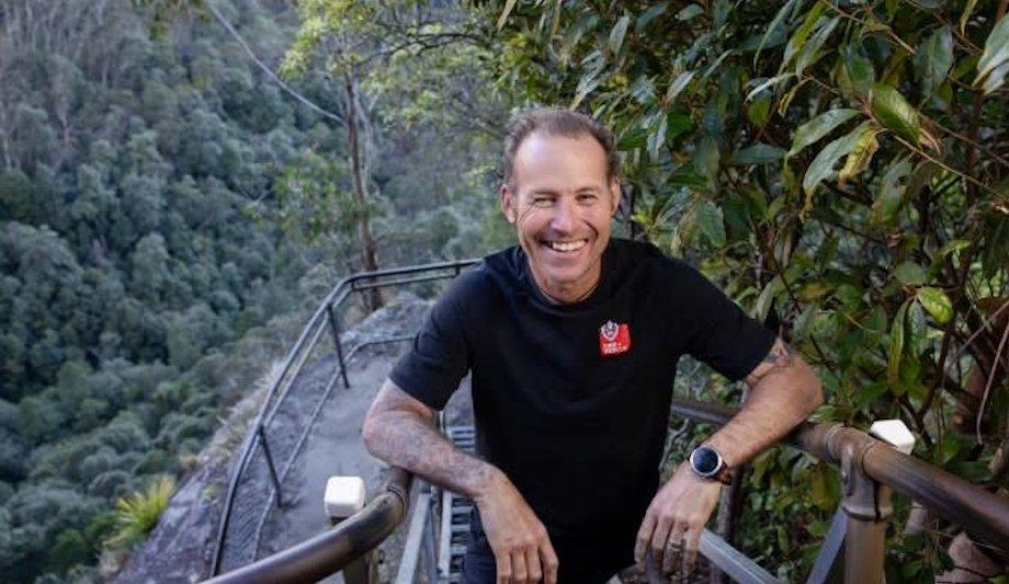 Firies Climb For MND Charity Event In Blue Mountains