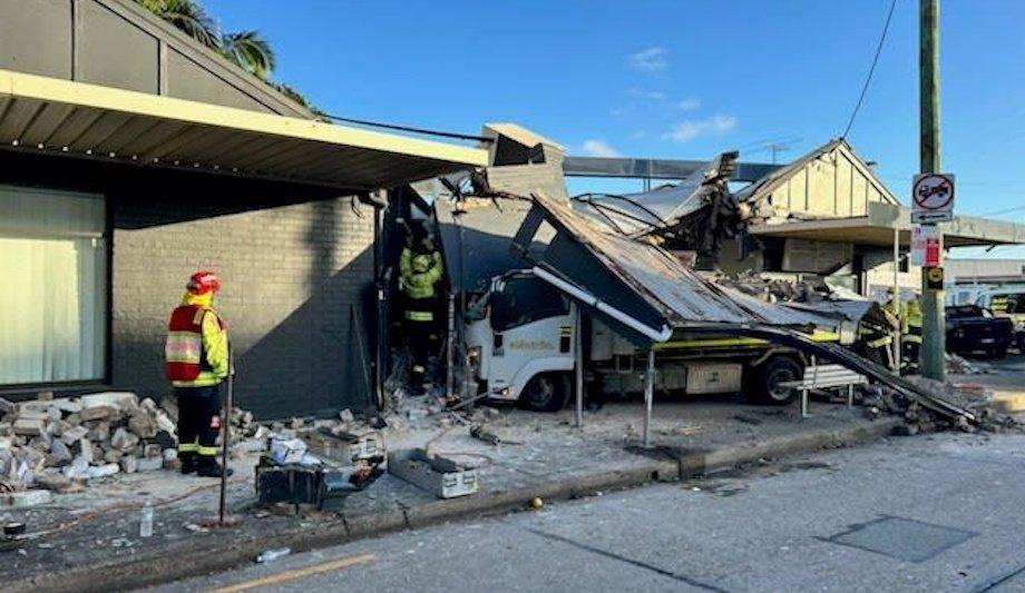 FRNSW Responds To Bexley Truck Crash With Power Lines