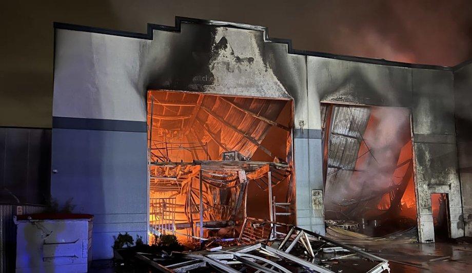 FRNSW Investigates Jamisontown Factory Fire