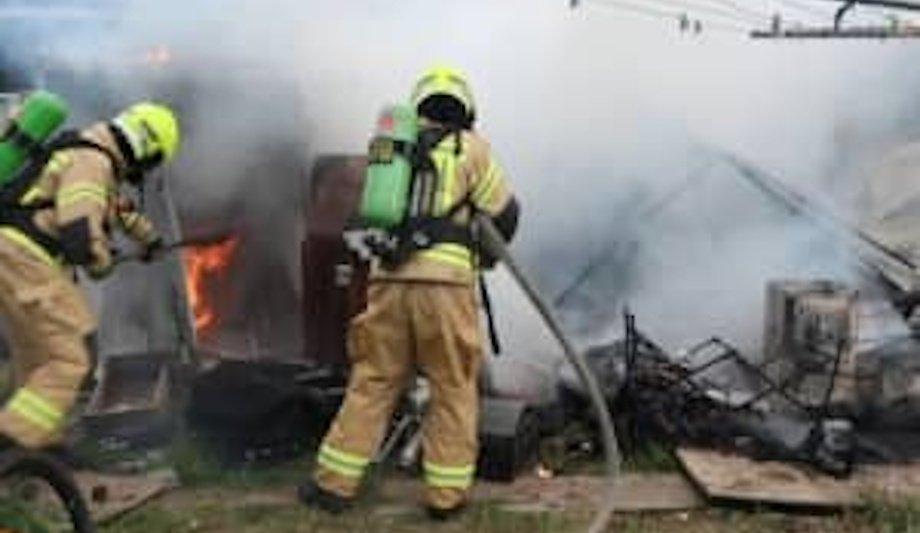 FRNSW Battles Lethbridge Park Fire: Intense Home Blaze