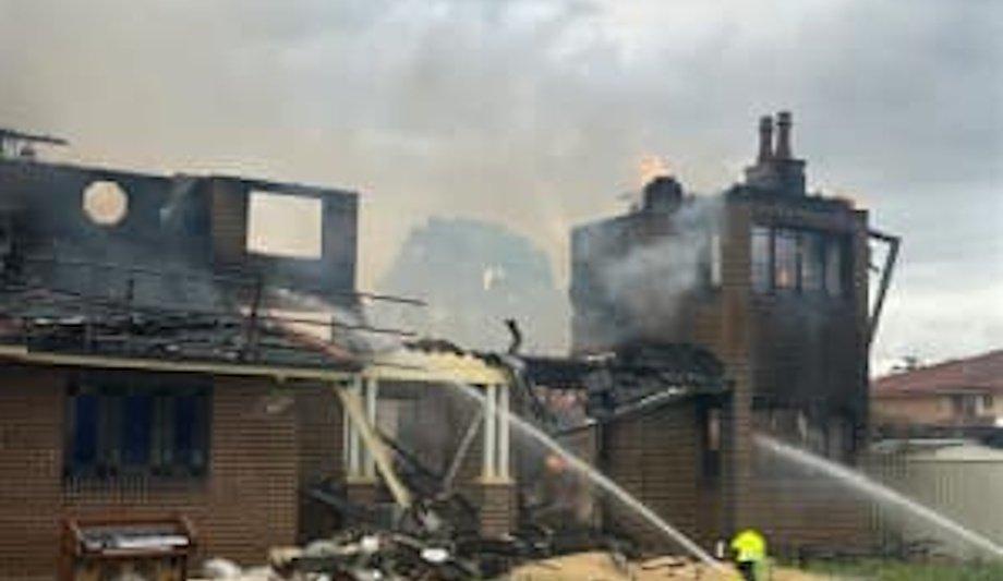 FRNSW Extinguishes Voyager Point House Fire