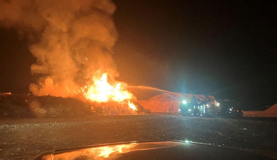 Idaho Falls Fire Dept Tackles Hatch Pit Vegetation Fire