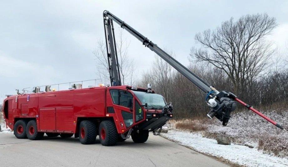 Oshkosh Delivers Striker 8x8 ARFF To Phoenix Fire Department