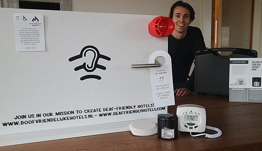 Heary Inspire Hotels To Be More Deaf-Friendly With The Agrippa Pillow Alarm