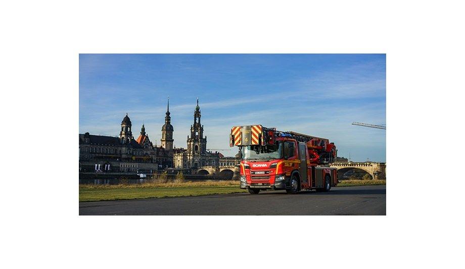 Rosenbauer Develops The Technology Of Turntable Ladders With Tilting Jib For The L32A-XS 3.0 Turntable Ladder From The Dresden Fire Brigade