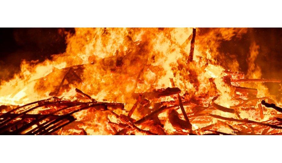 Stark Warning From Man Left With Severe Burns After Garden Fire Disaster