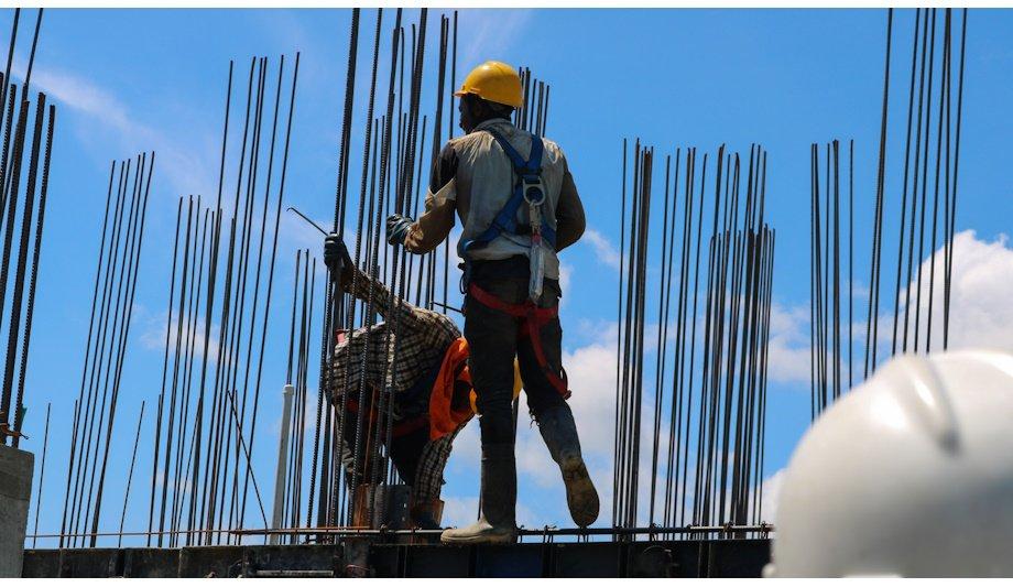 The World’s First Fall Protection Harness With Twiceme Technology